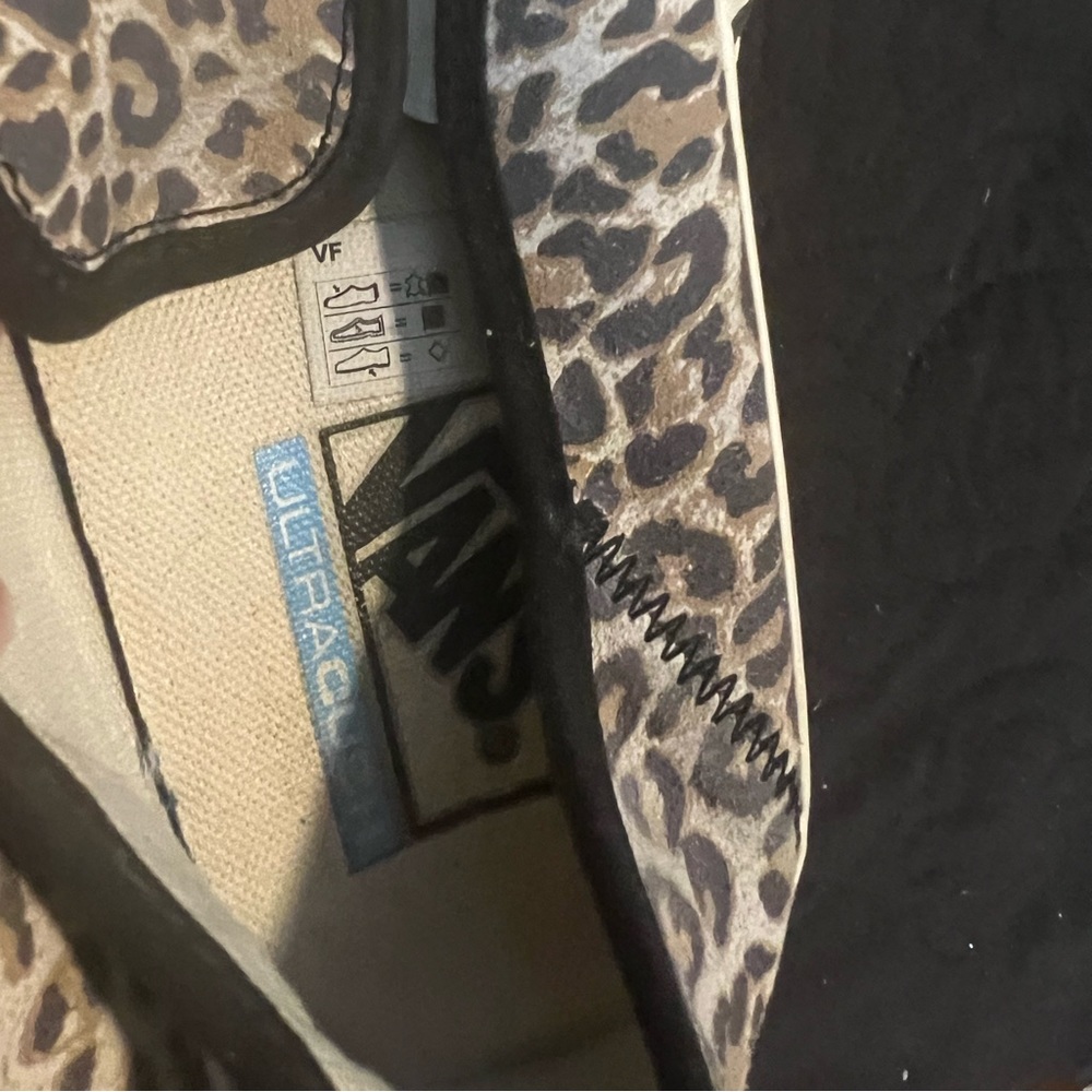 Vans - Picture 2 of 3